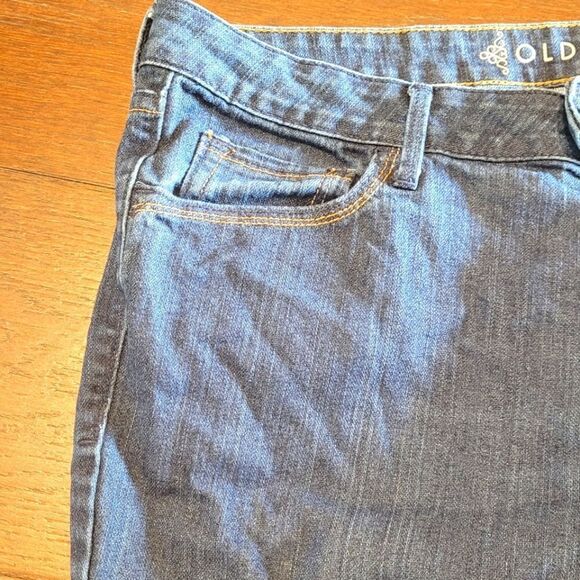 💙3 for $30💙 Old Navy Flare Leg Medium Wash Jeans 14 - Picture 5 of 6